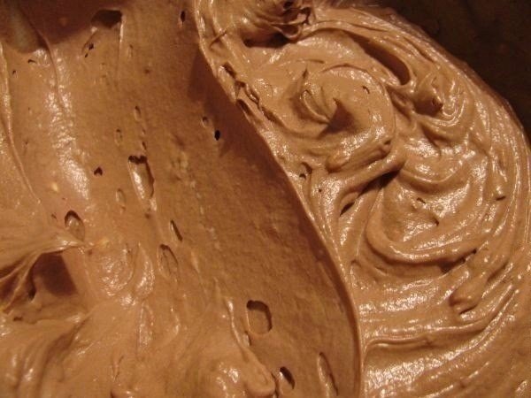 ТОП-8 ПРОСТЫХ И ВКУСНЫХ КРЕМОВ ДЛЯ ПИРОЖНЫХ И ТОРТИКОВ 1. Классический заварной кремИНГРЕДИЕНТЫ:500мл. молока200гр. сахара1ч. ложка ванилина50гр. муки4 яичных желткаПРИГОТОВЛЕНИЕ:Яичные желтки